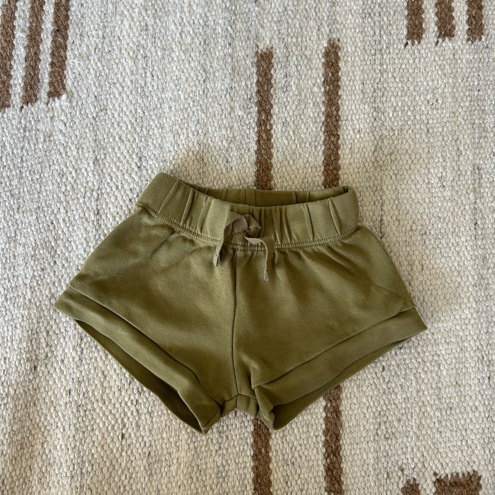 Colored Organic Short 3-6M